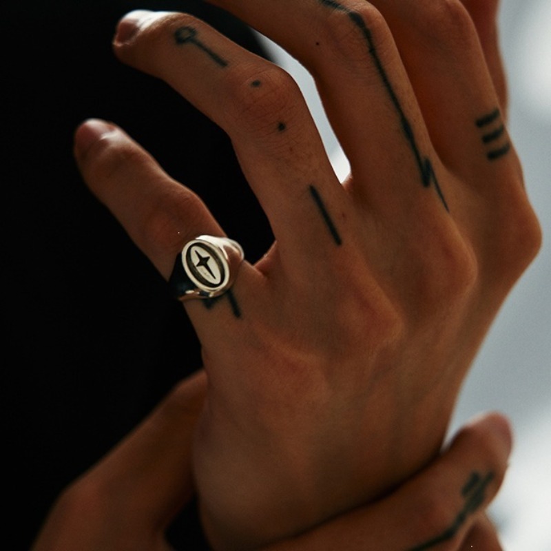 Minimalistischer Nordstern-Sie – Mens Signet Ring Bewertung und Preis