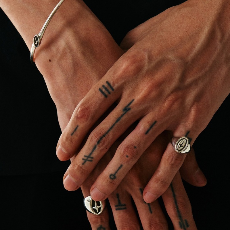Minimalistischer Nordstern-Sie – Mens Signet Ring Bewertung und Preis