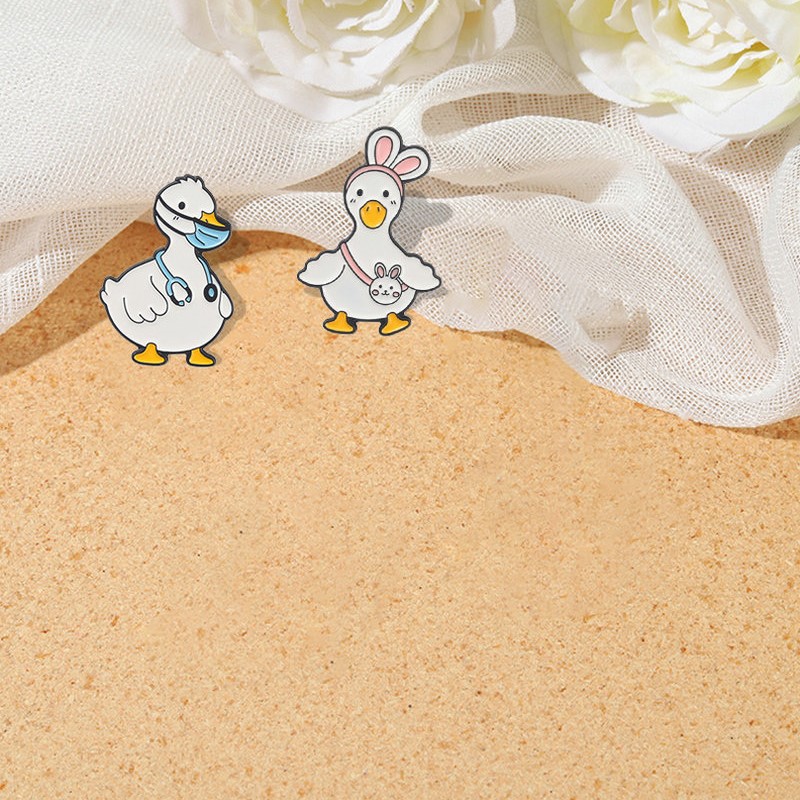 Pin Custom Goose Duck Shopping – Shop Jewelry & Watches Near Me Bewertung und Preis