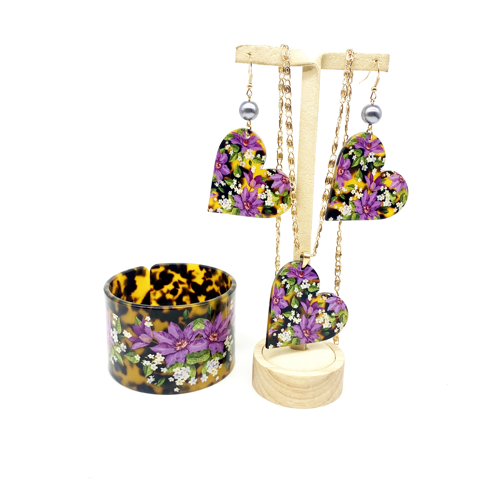 Neueste Acryl Harz Kunststoff  – Pacific Jewelry & Watches Los Angeles Bewertung und Preis